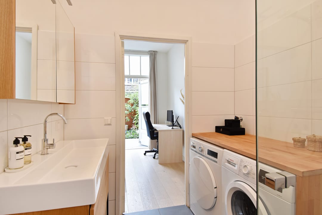 Photo 26 of Johannes Camphuijsstraat 204