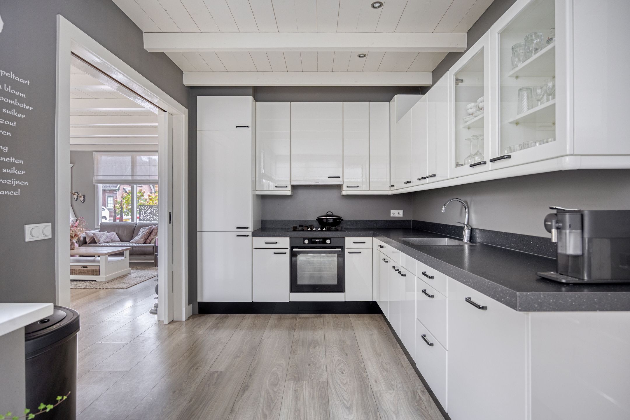 Foto 12 van Postweg 17