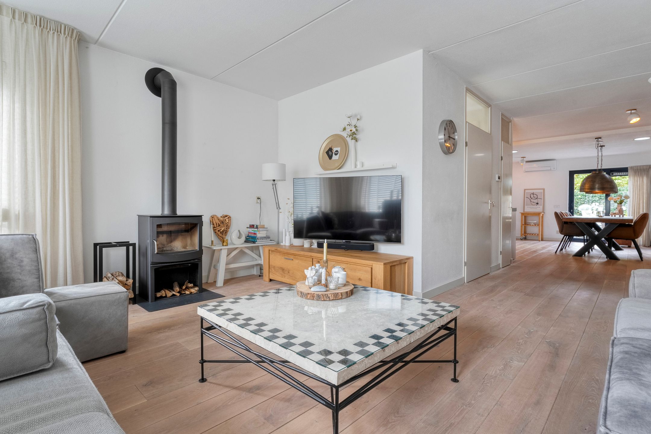 Photo 9 of Braamspinner 9