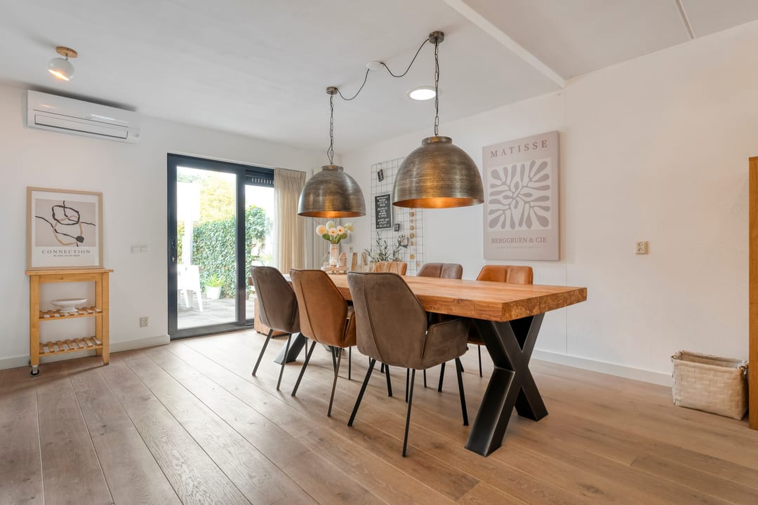 Photo 11 of Braamspinner 9