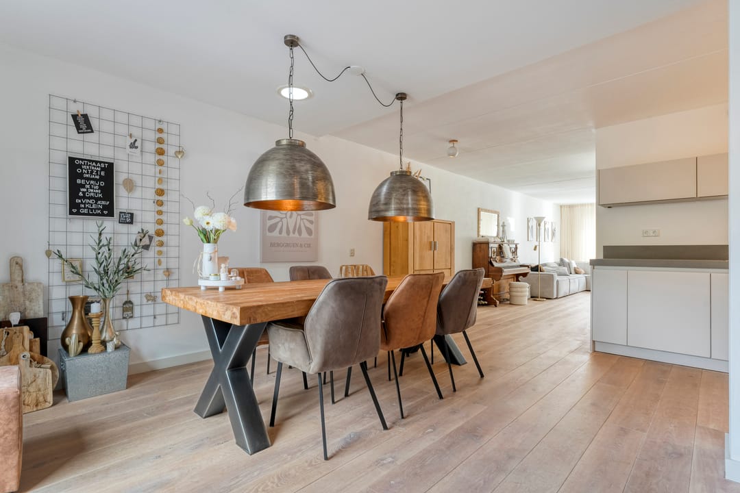 Photo 13 of Braamspinner 9