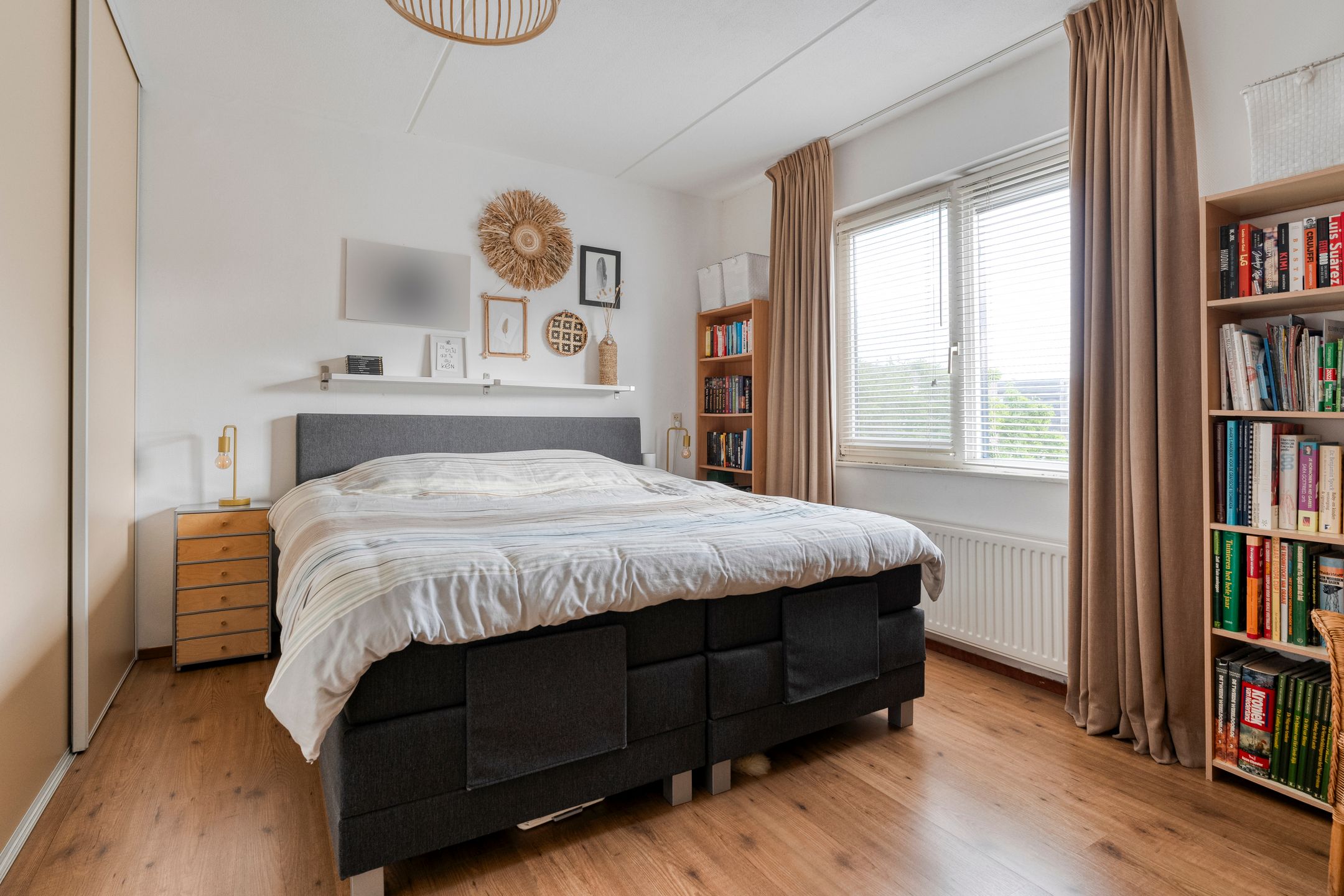 Photo 24 of Braamspinner 9