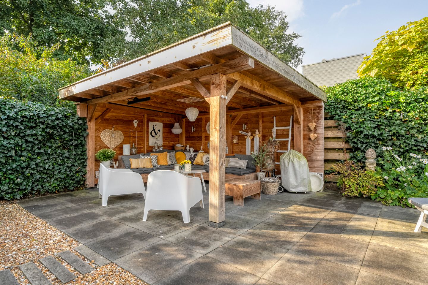 Photo 34 of Braamspinner 9