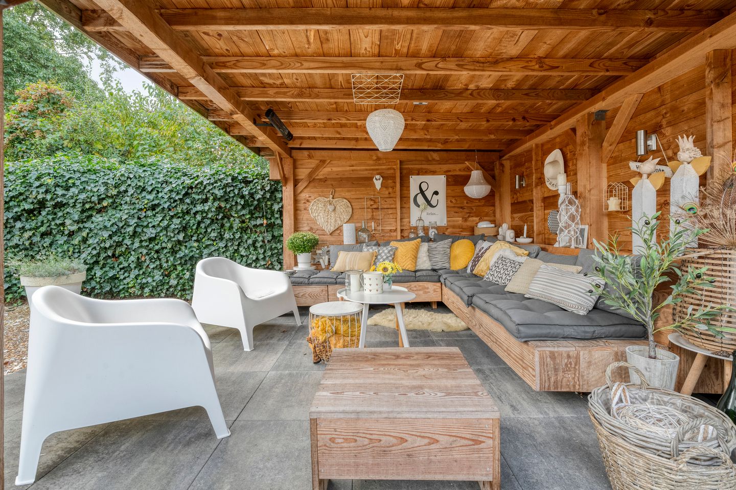 Photo 35 of Braamspinner 9