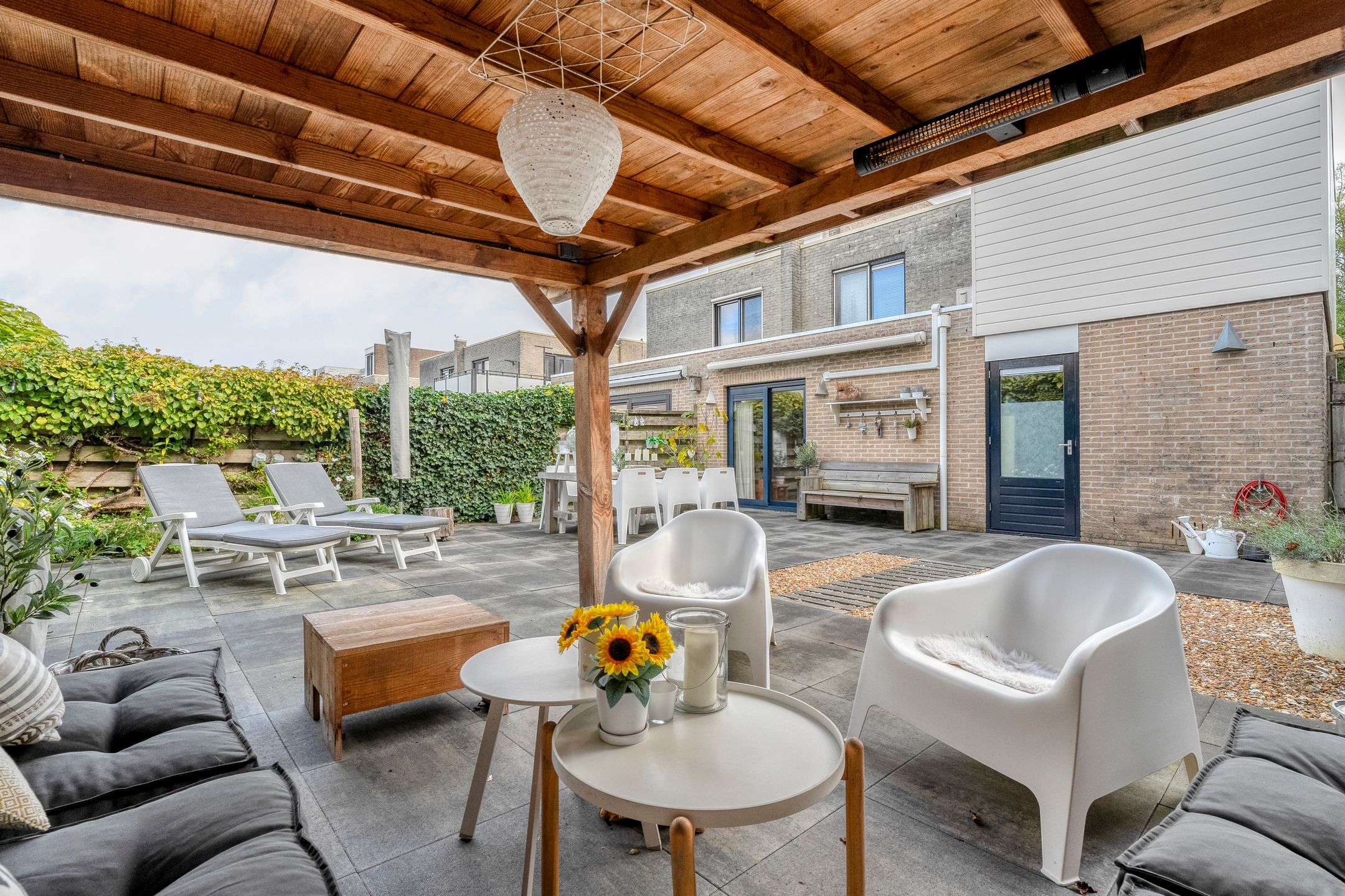 Photo 36 of Braamspinner 9