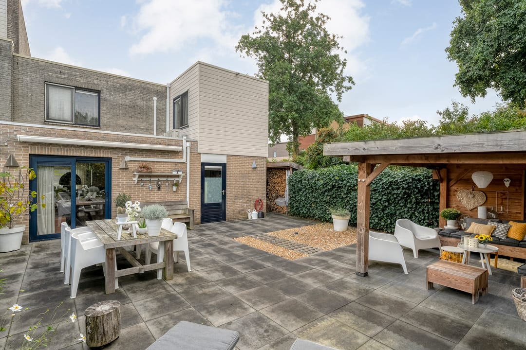 Photo 37 of Braamspinner 9