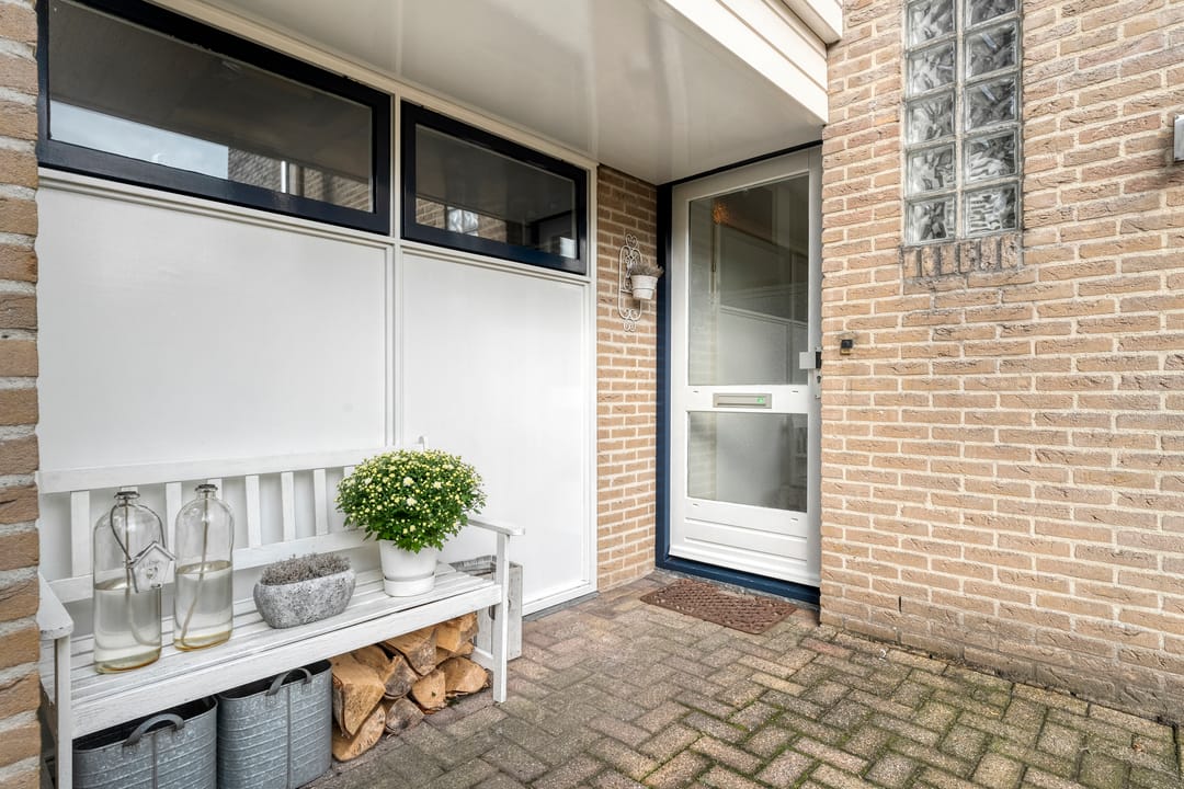 Photo 41 of Braamspinner 9