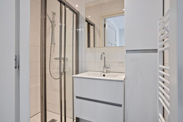 Photo 9 of de Ruyterstraat 8-A