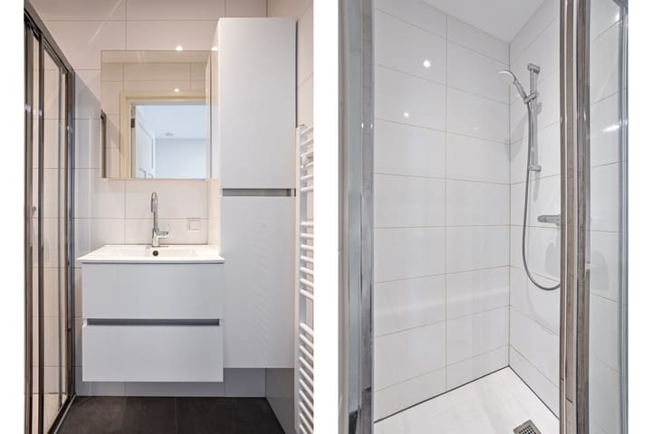 Photo 10 of de Ruyterstraat 8-A