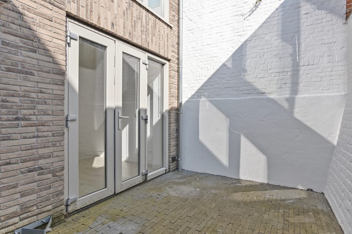 Photo 12 of de Ruyterstraat 8-A