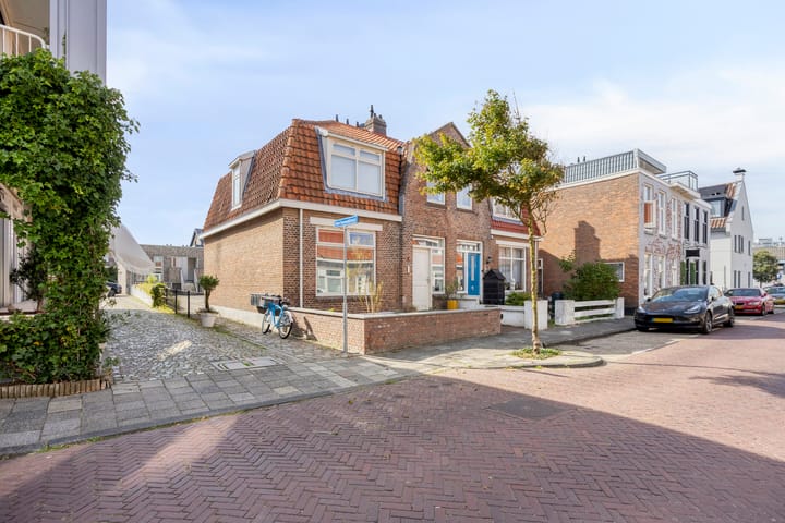 Photo 19 of de Ruyterstraat 8-A