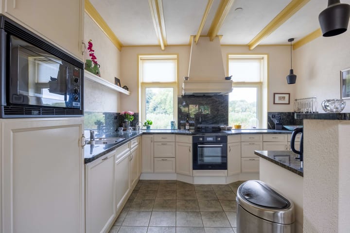 Photo 19 of Havenweg 4