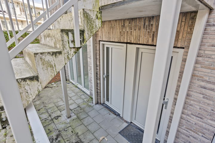 Photo 20 of de Ruyterstraat 8-A