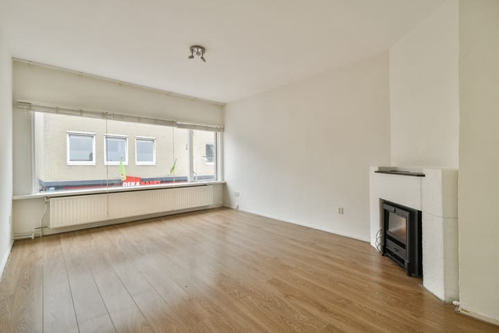 Photo 4 of Oranjestraat 13-RD