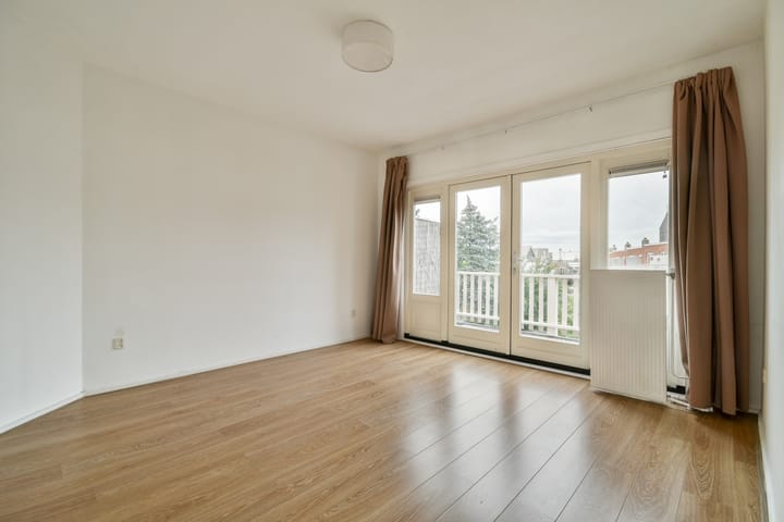 Photo 5 of Oranjestraat 13-RD