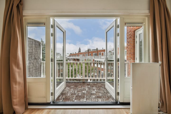 Photo 6 of Oranjestraat 13-RD