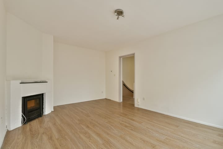 Photo 10 of Oranjestraat 13-RD