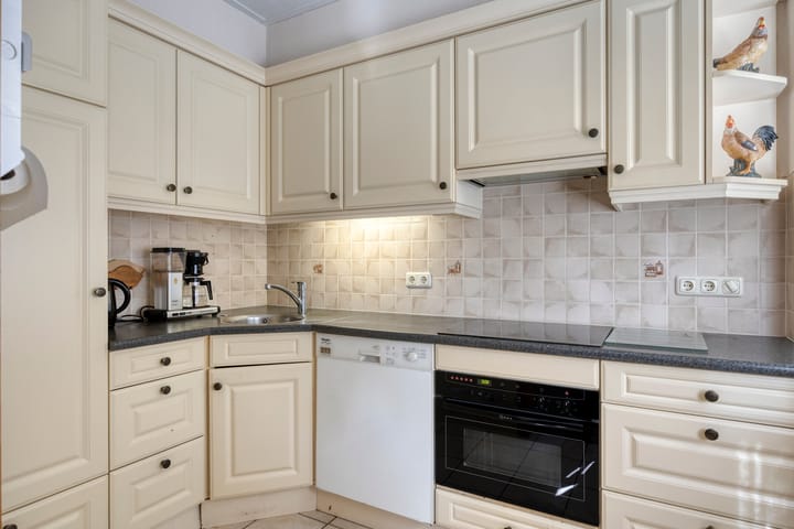 Photo 22 of Emmalaan 27