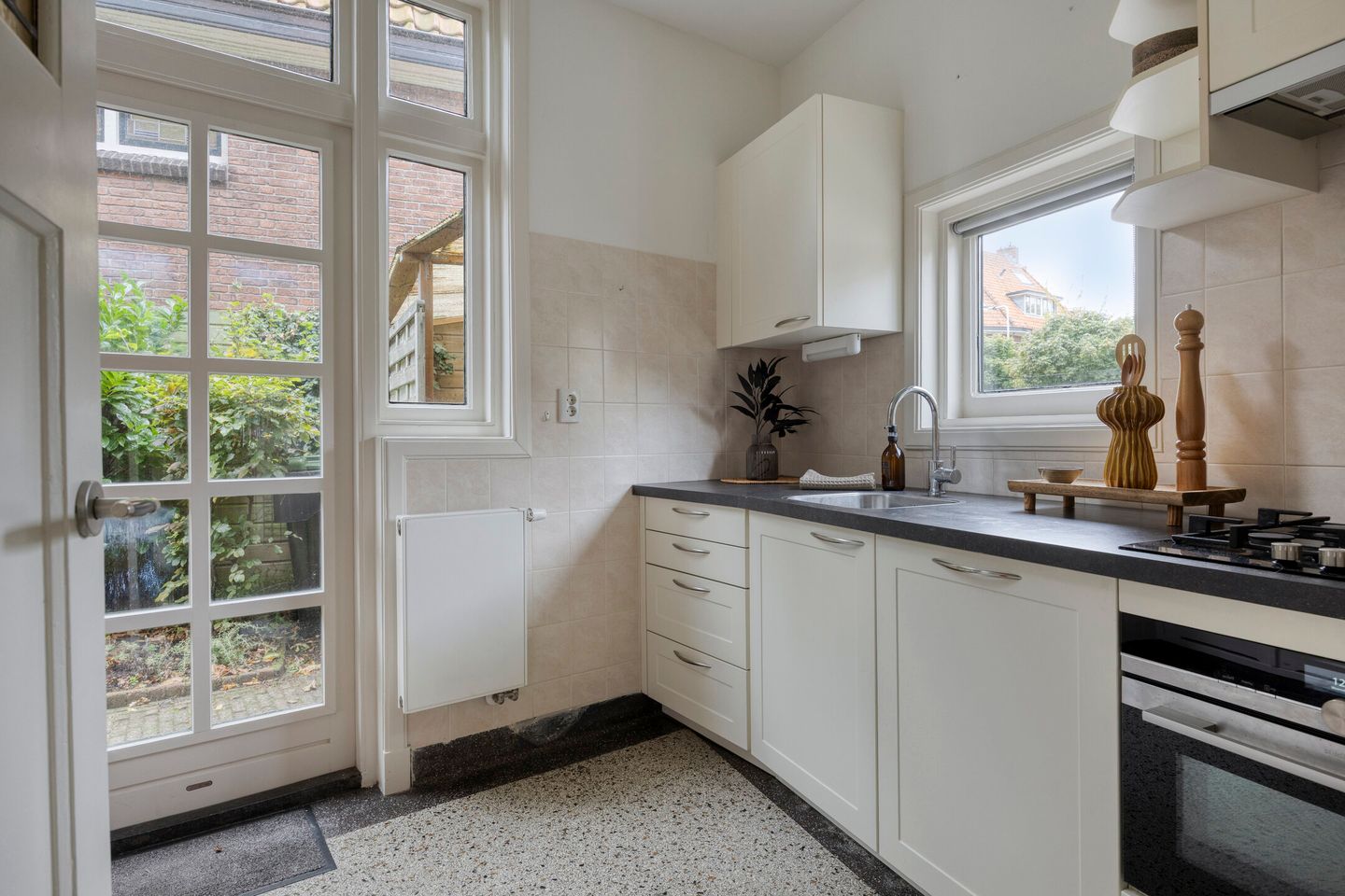 Foto 25 van Van der Waalsstraat 2