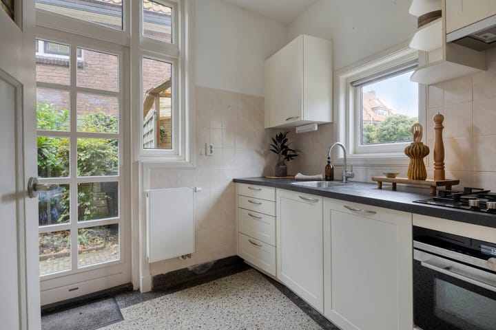 Foto 25 van Van der Waalsstraat 2