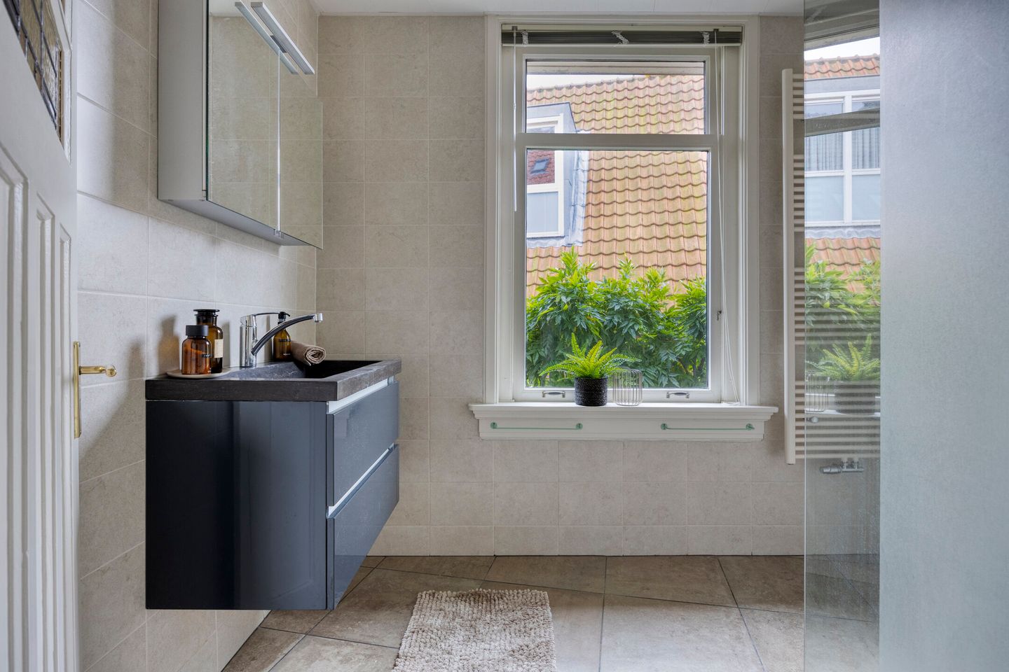 Foto 40 van Van der Waalsstraat 2