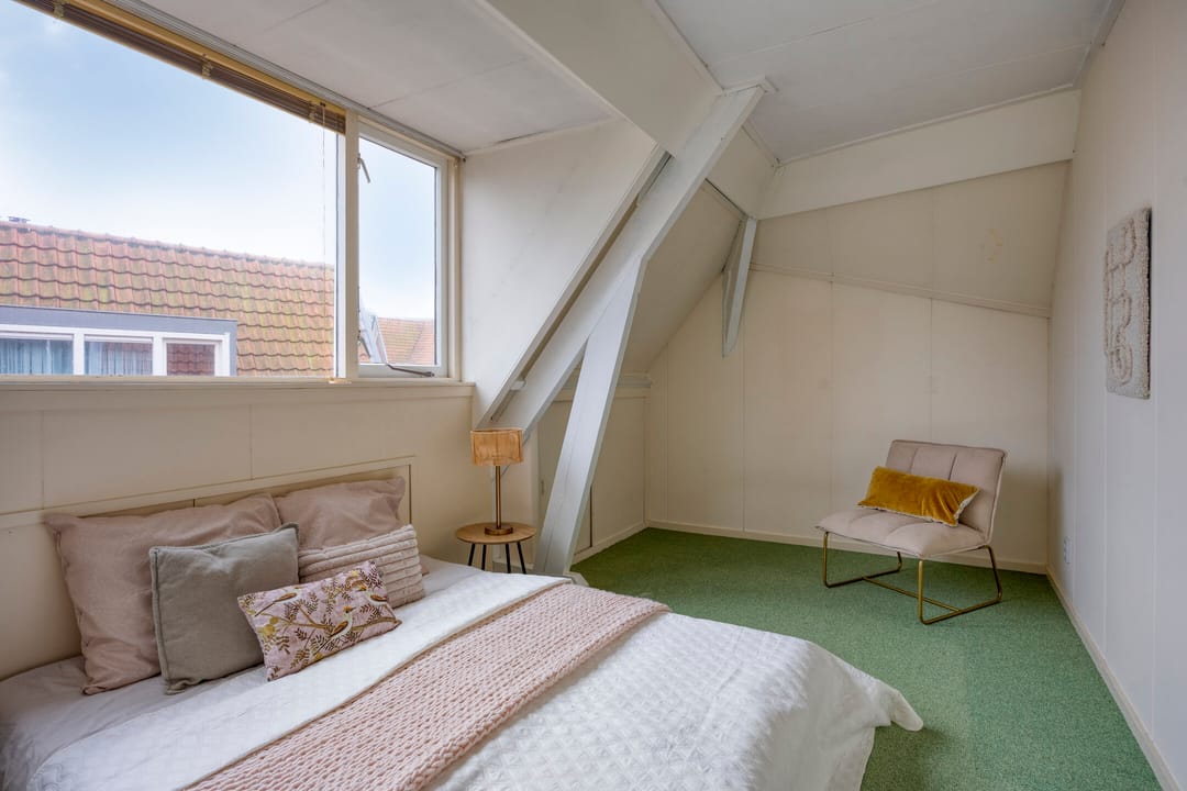 Foto 46 van Van der Waalsstraat 2