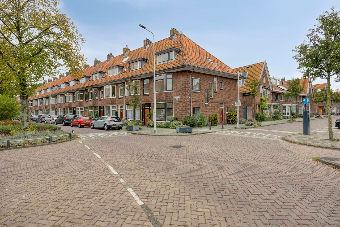 Foto 65 van Van der Waalsstraat 2