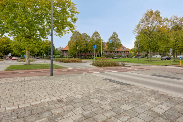 Foto 68 van Van der Waalsstraat 2