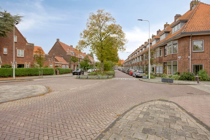 Foto 69 van Van der Waalsstraat 2