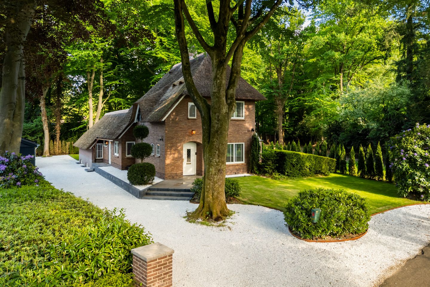 Photo 1 of Vondellaan 18