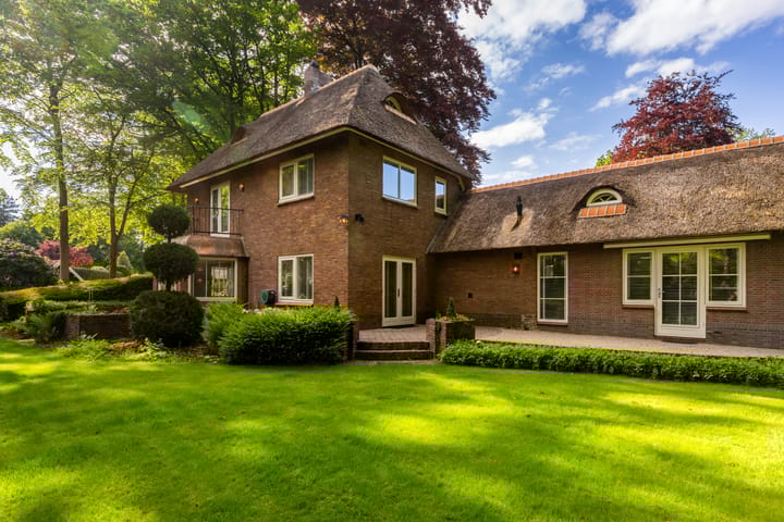 Photo 3 of Vondellaan 18