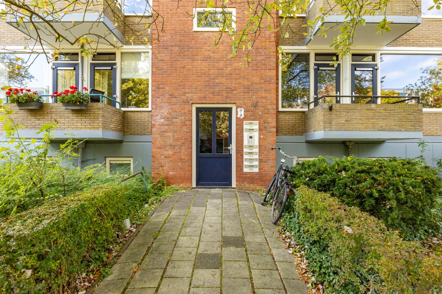 Photo 5 of Madame Curiestraat 31