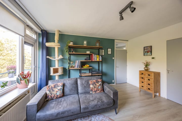 Photo 11 of Madame Curiestraat 31