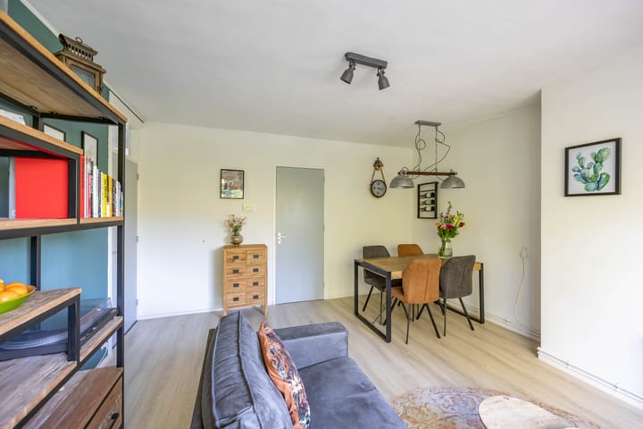 Photo 15 of Madame Curiestraat 31