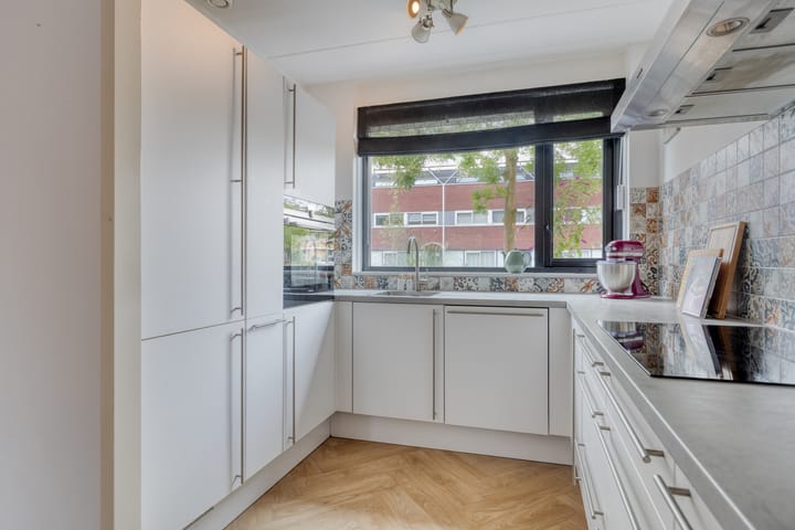 Foto 9 van Titanium 42