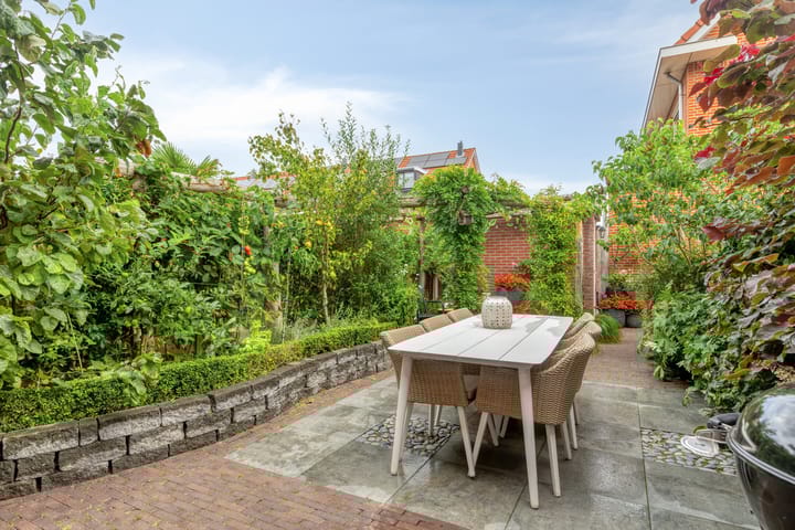 Foto 30 van Titanium 42