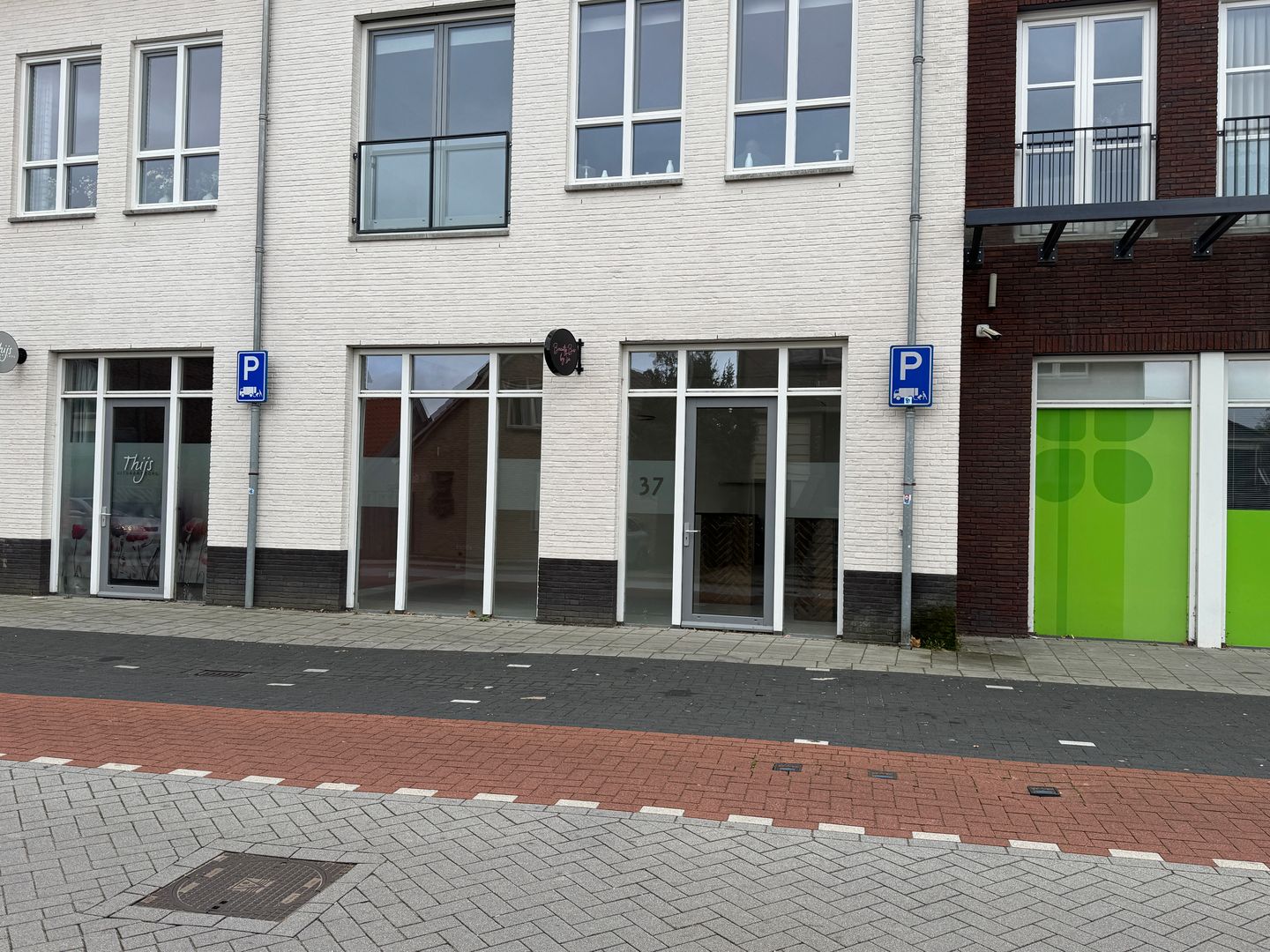 View photo 2 of Herman Kuijkstraat 37