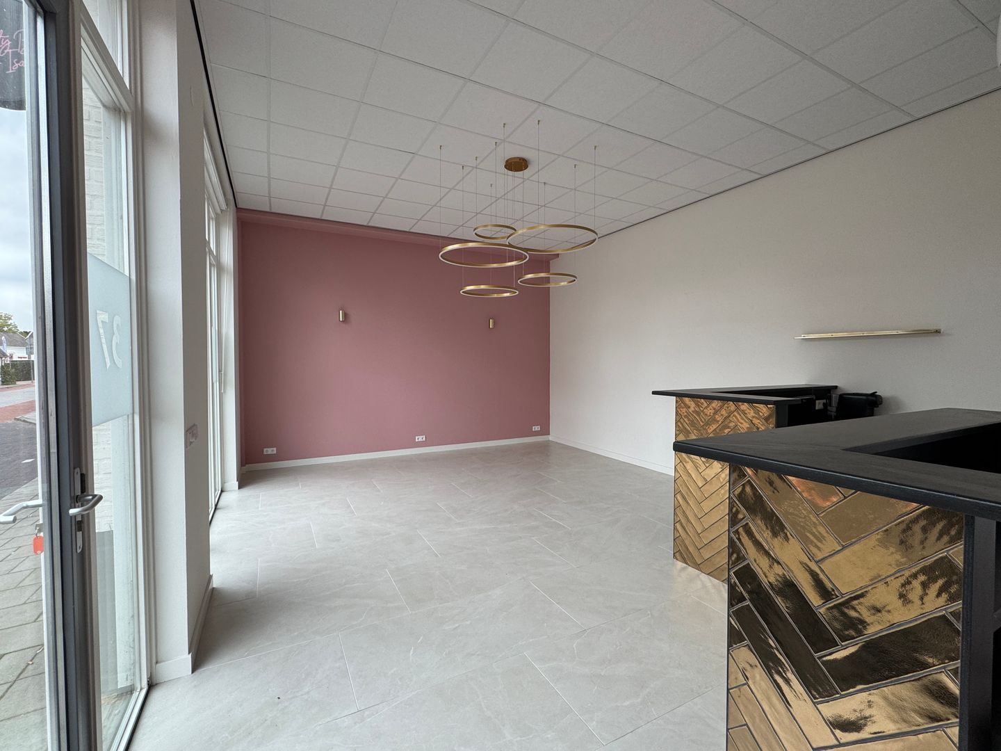View photo 3 of Herman Kuijkstraat 37