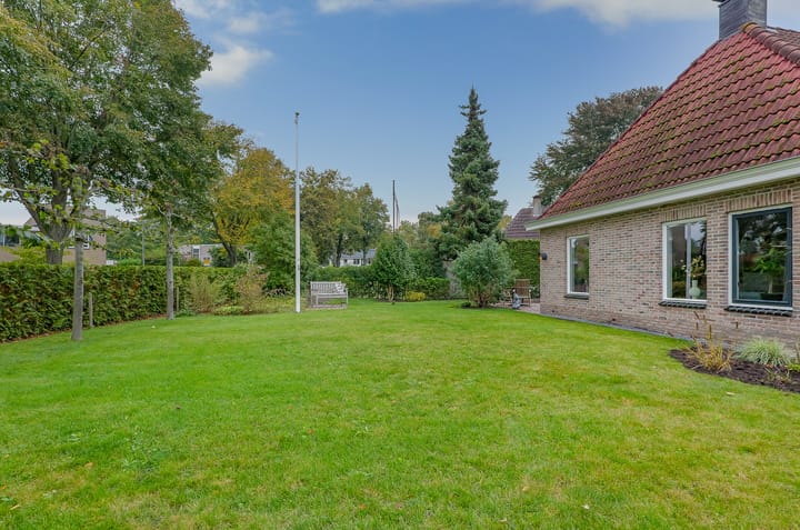 Foto 37 van Ericalaan 46