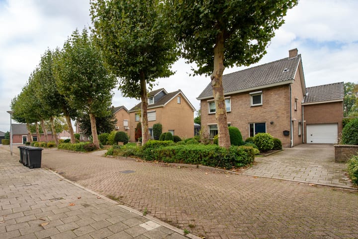 Foto 44 van Don Boscostraat 7