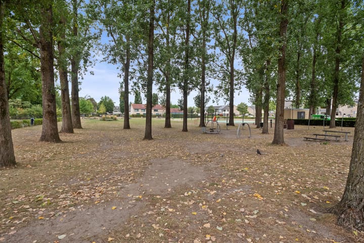 Photo 4 of Bisschop Zwijsenplein 1