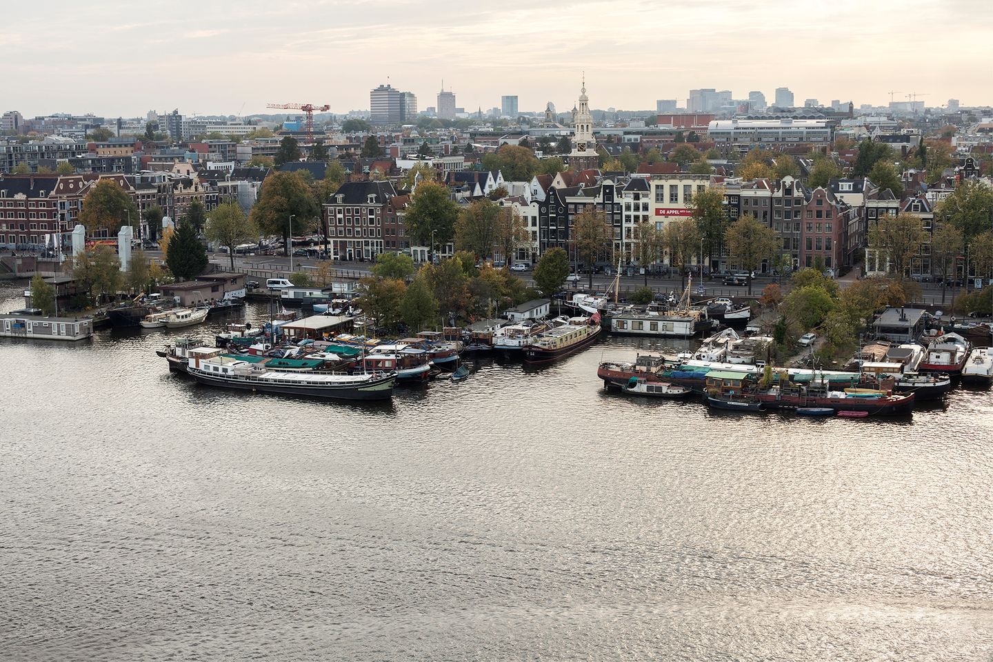 Photo 14 of Willem Frederik Hermansstraat 141