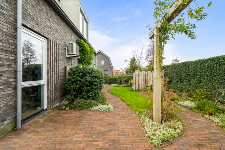 Foto 24 van Koningin Máximalaan 38