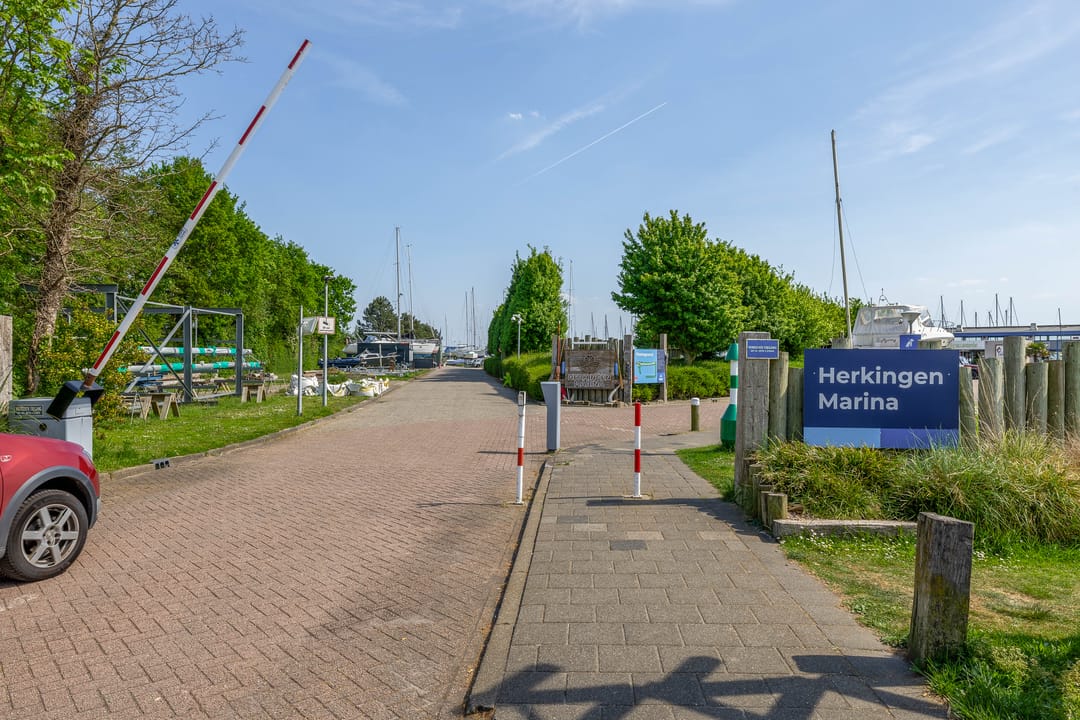 Photo 31 of Molendijk 20