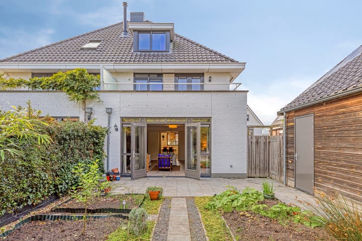 Photo 33 of Merijntje Gijzenlaan 27