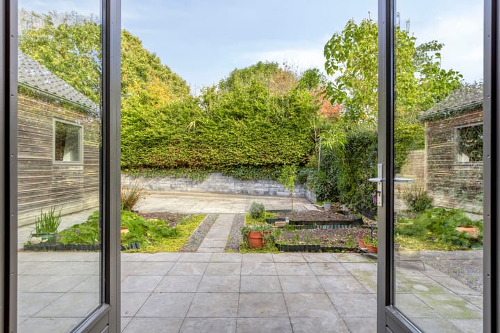 Photo 35 of Merijntje Gijzenlaan 27