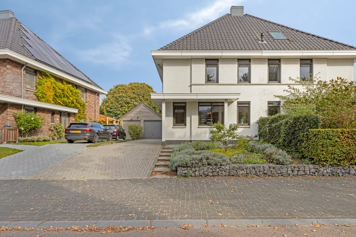 Photo 38 of Merijntje Gijzenlaan 27