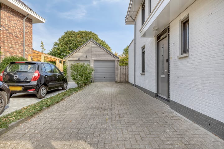 Photo 39 of Merijntje Gijzenlaan 27