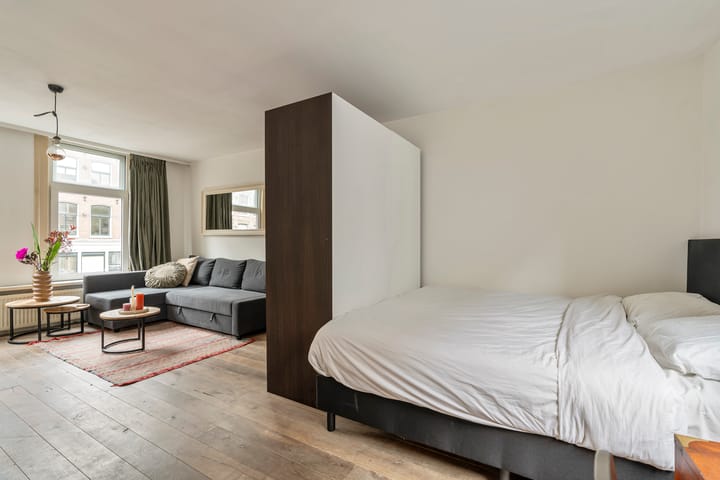 Photo 10 of Marnixstraat 36-1L