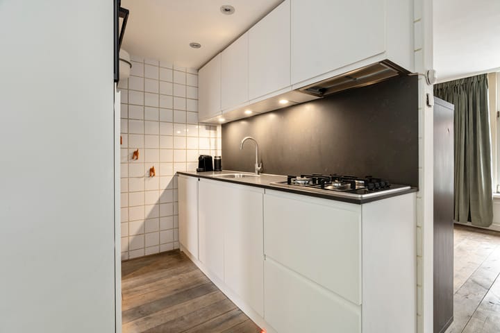 Photo 12 of Marnixstraat 36-1L